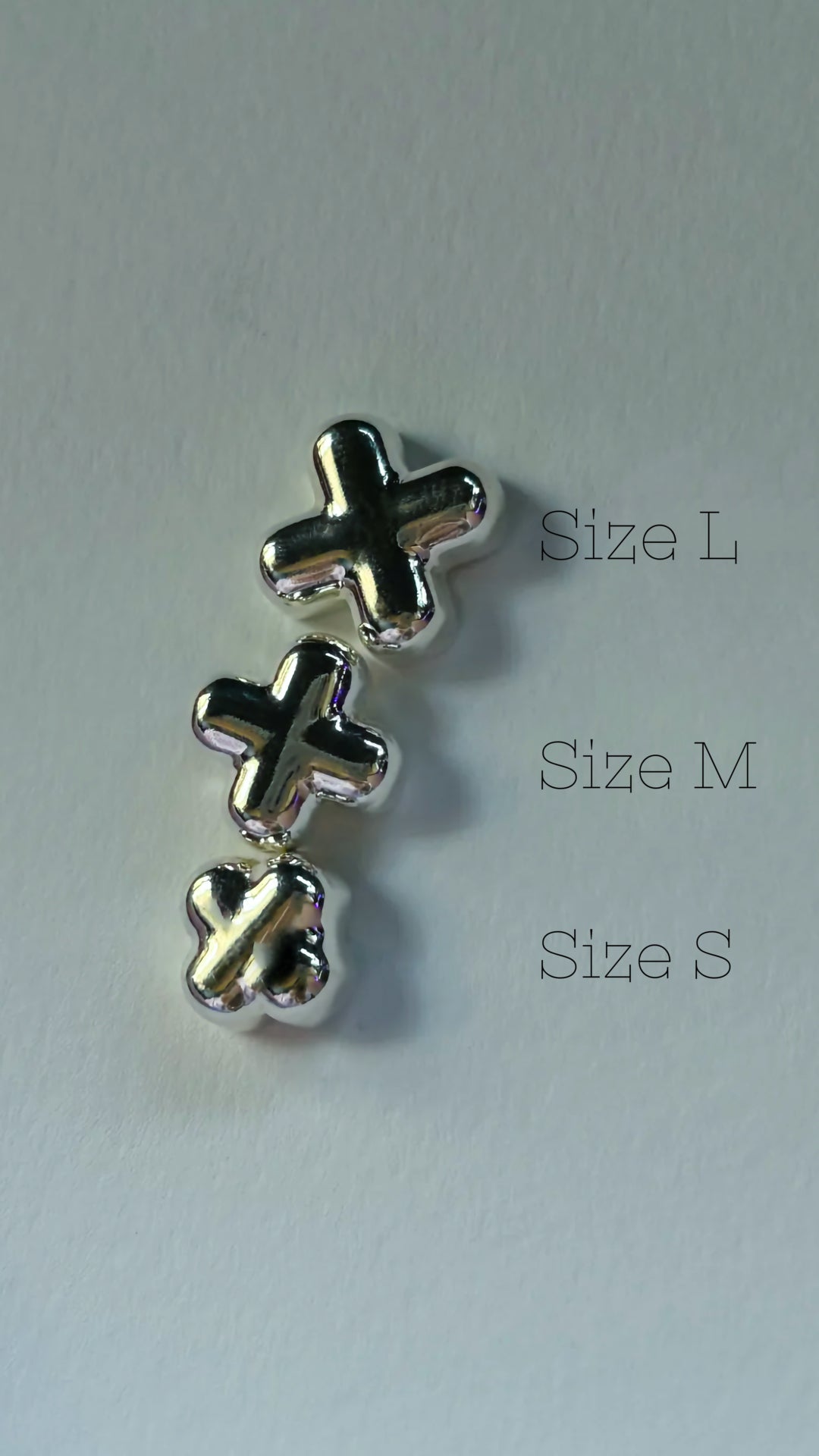 CROSS STUD EARRING