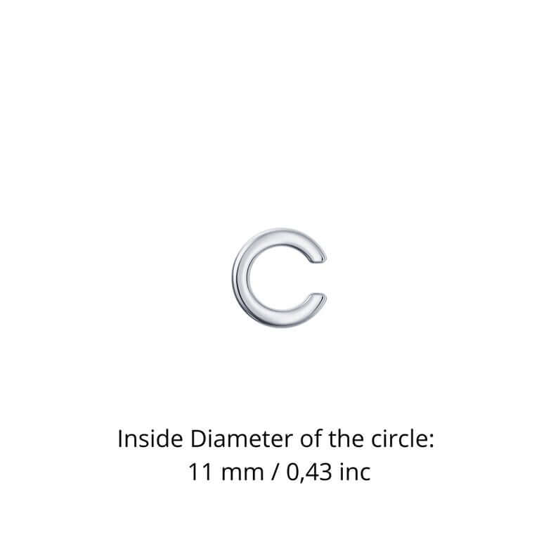 Single Cuff minimalist cuff earring featuring polished detail and handcrafted design.