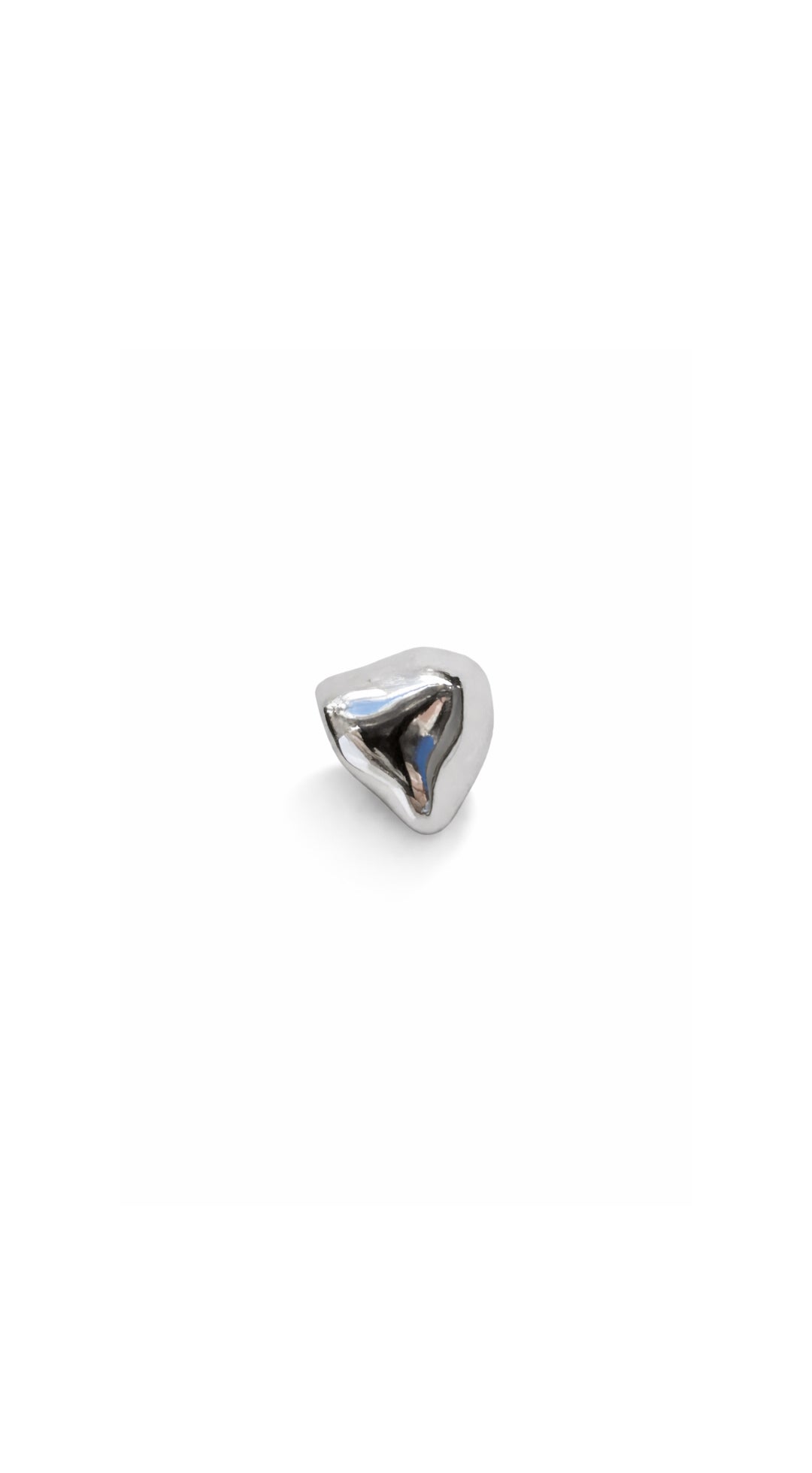 TRIANGLE STUD EARRING