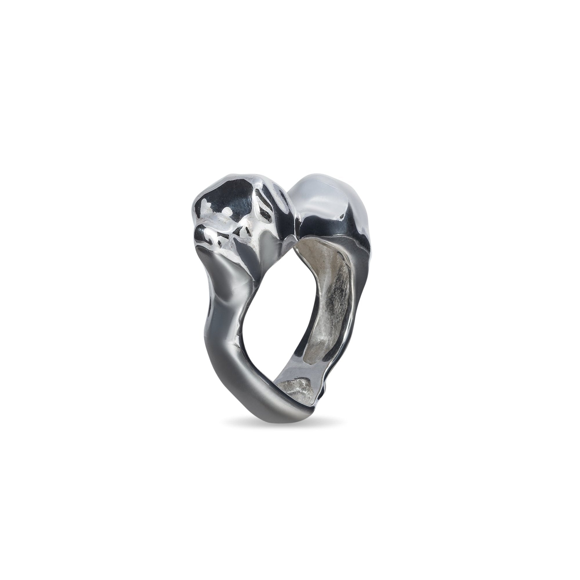 Heart ring featuring a minimalist style, perfect for daily wear.