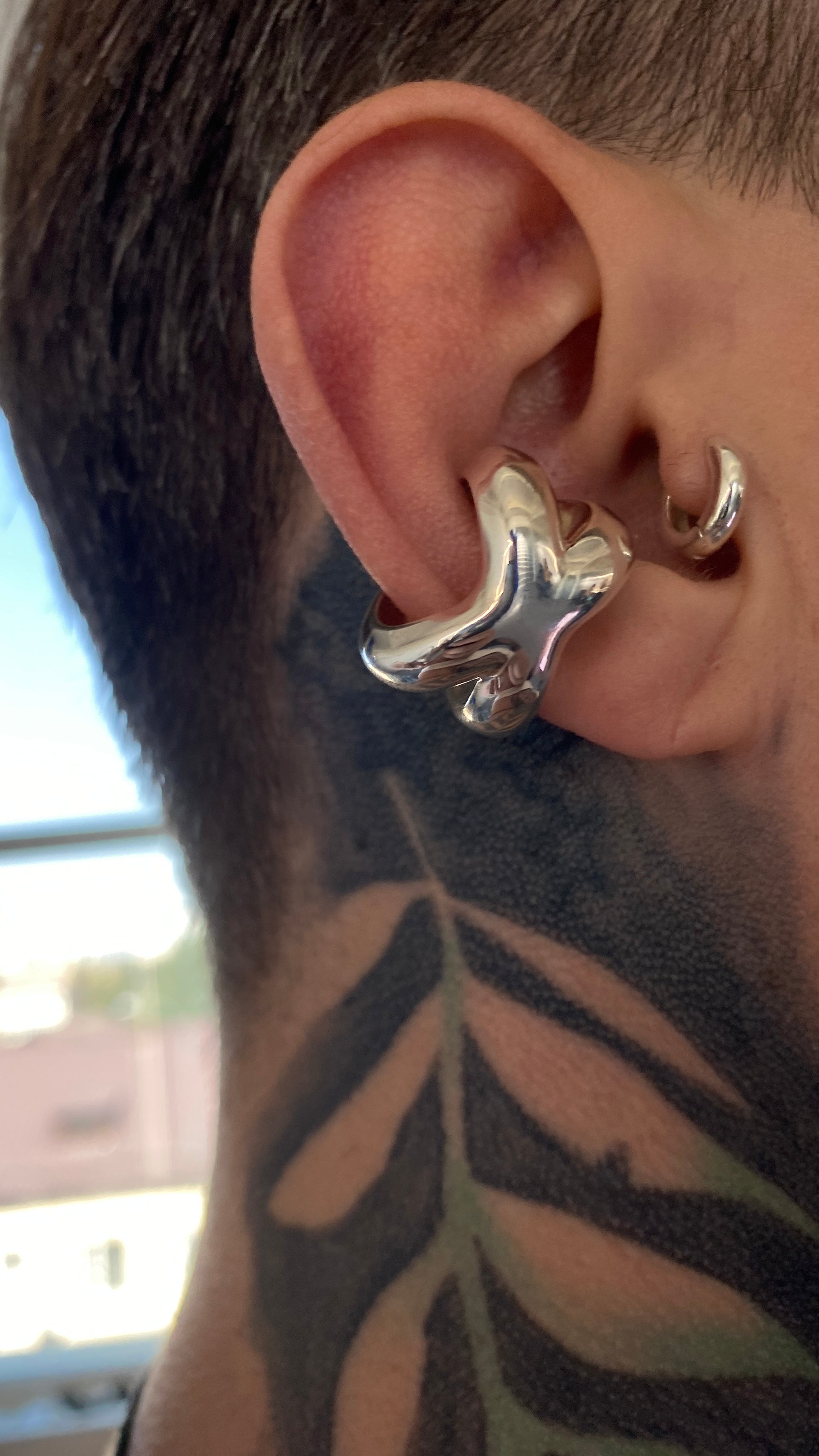 Massive infinity earcuff in sterling silver, modern unisex style