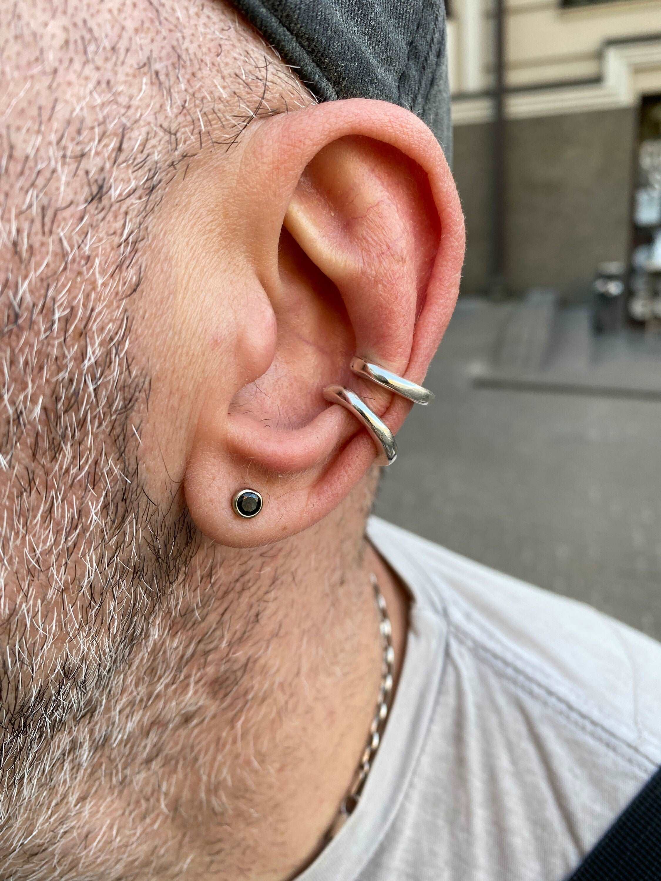 Fake earrings designed for a no-piercing option, ideal for men’s jewelry.